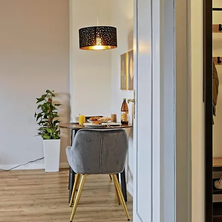 Near Messe! - Stay&dream - 50qm - - Kitchen - Netflix * קרפלד