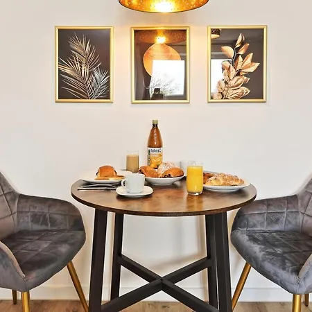 Near Messe! - Stay&dream - 50qm - - Kitchen - Netflix * קרפלד